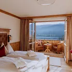 Leopoldhof Otel *